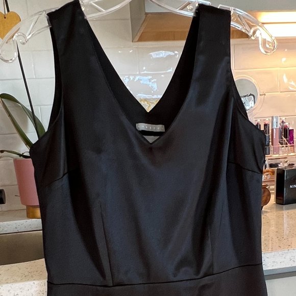 Old Navy Special Occasion Dress Very Unique Liquid Leather (Manmade) Size 4 - Picture 2 of 11